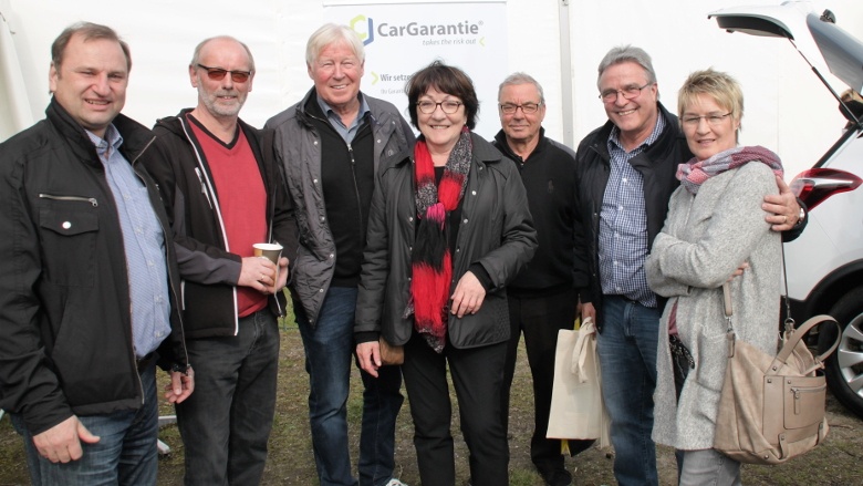 Brunsbüttels CDU Ortschef Michael Kunkowski und Landtagskandidat Volker Nielsen in intensiven Gespräch mit Unternehmen aus Dithmarschen
